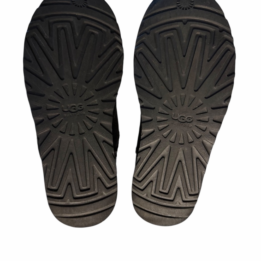 UGG Classic Short Bailey Button Black Winter Boots - image 9